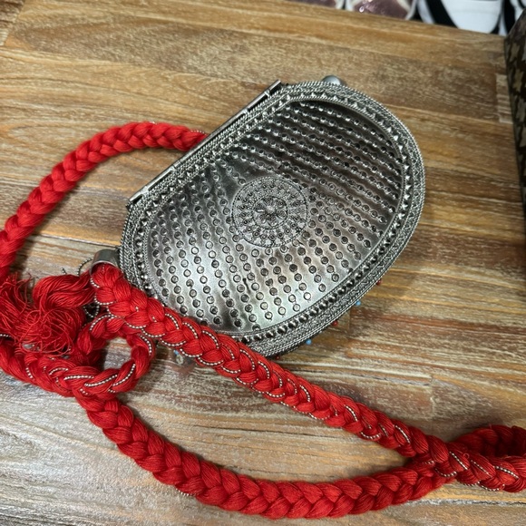 Indian Jeweled and Embellished Metal Clutch Purse - Picture 5 of 6